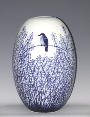 Porcelain Vase - 'Leaves and Bird' - Lu Wei